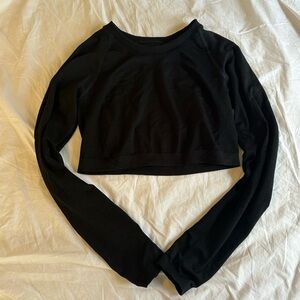 Alphalete Black Long Sleeve Crop Top